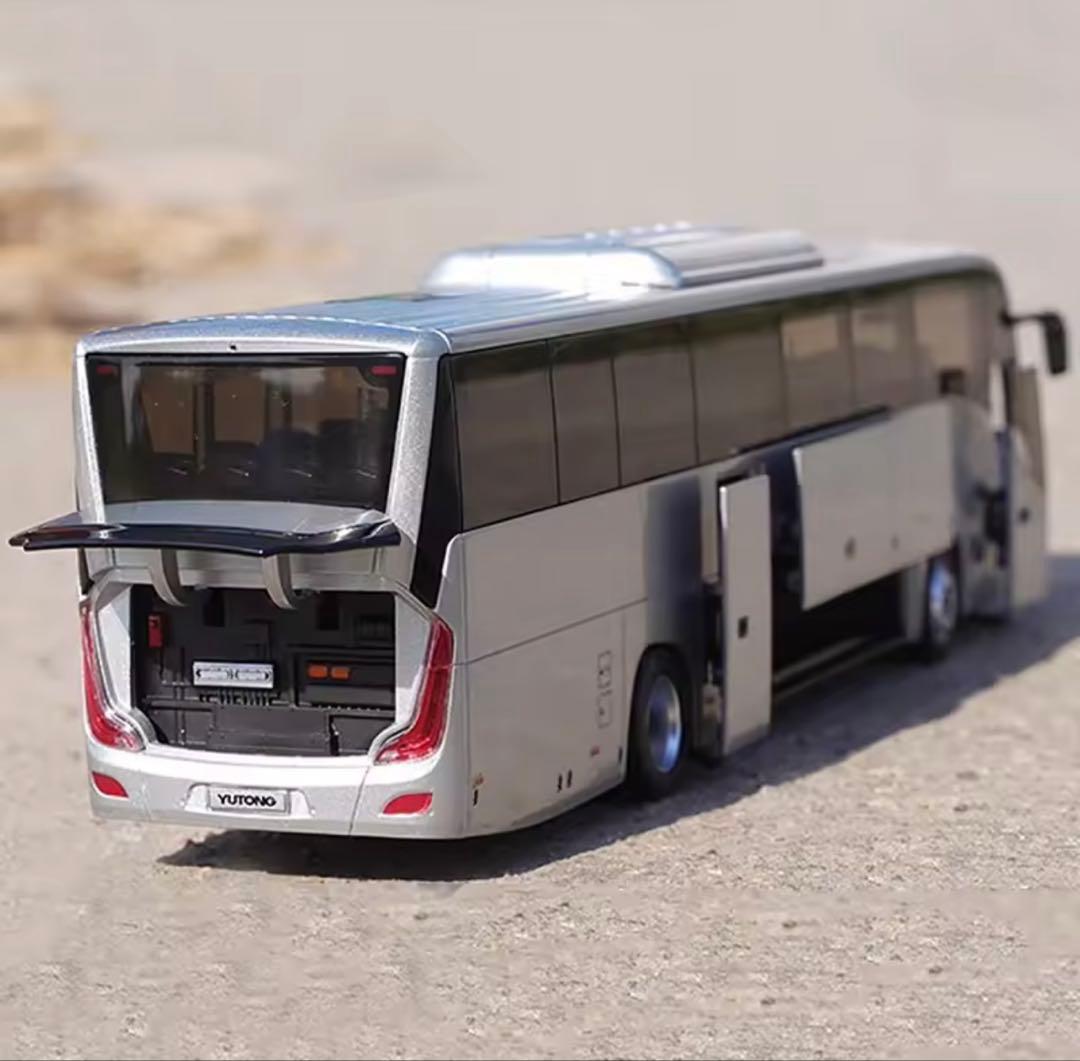YUTONG バス 1/42 スケールモデルミニバス