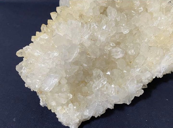 ヒマラヤンクォーツ　1.4kg 鉱物標本