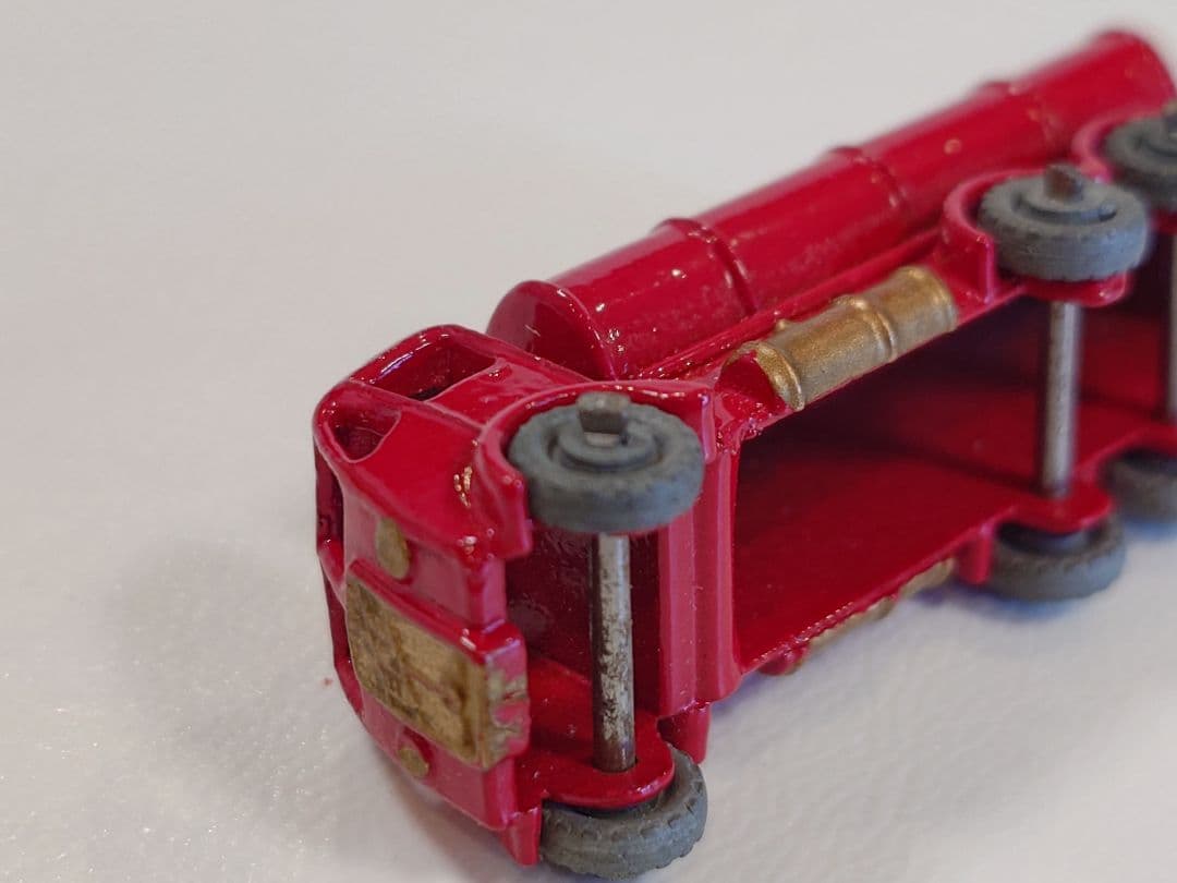 ミニカー MATCHBOX No.11 a ERF Petrol Tanker