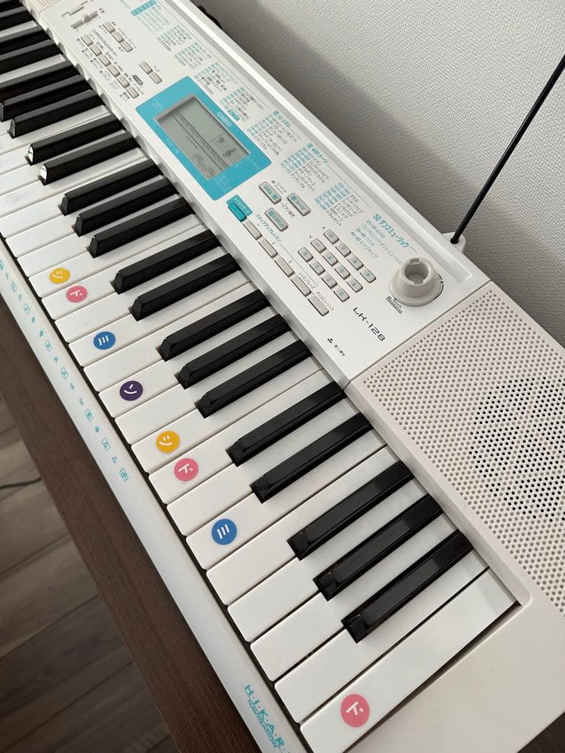 カシオ　キーボード　光ナビゲーションキーボード