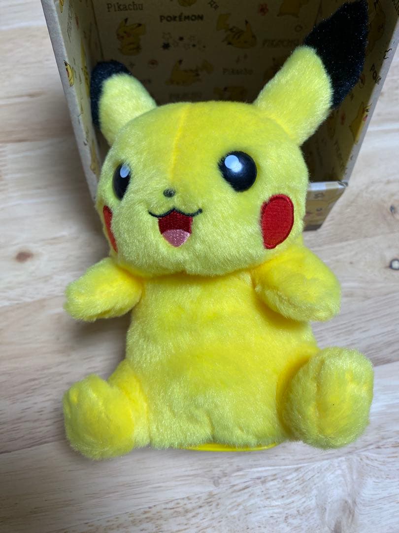 廃盤モデル しゃべくりシリーズピカチュウ　　2018年発売・音声認識ぬいぐるみ