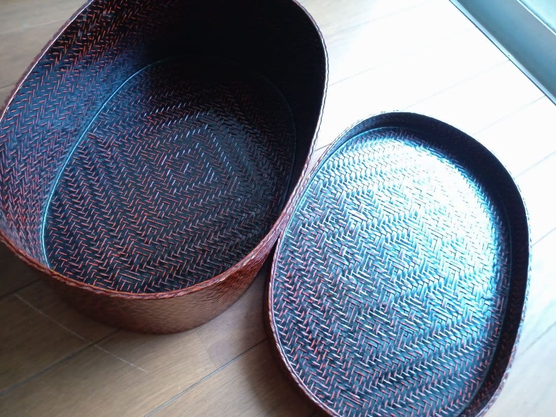 籃胎漆器蓋付き