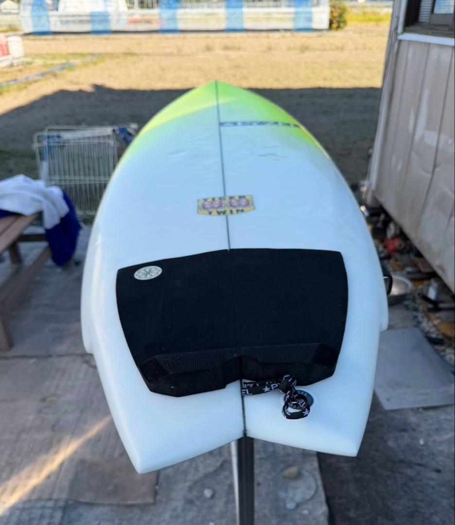 PYZEL TIGERTWIN 5'8\" サーフボード　パイゼル純正カラー