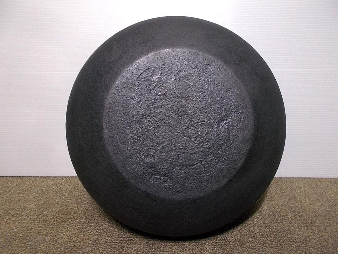 茶道具 鉄鋳物 茶釜 未使用五徳 風炉 桜地紋 底瓦 送料込み