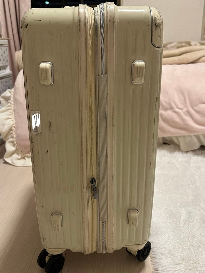 白色スーツケース拡張ファスナー付／鍵2本付属（公開は12/16まで）