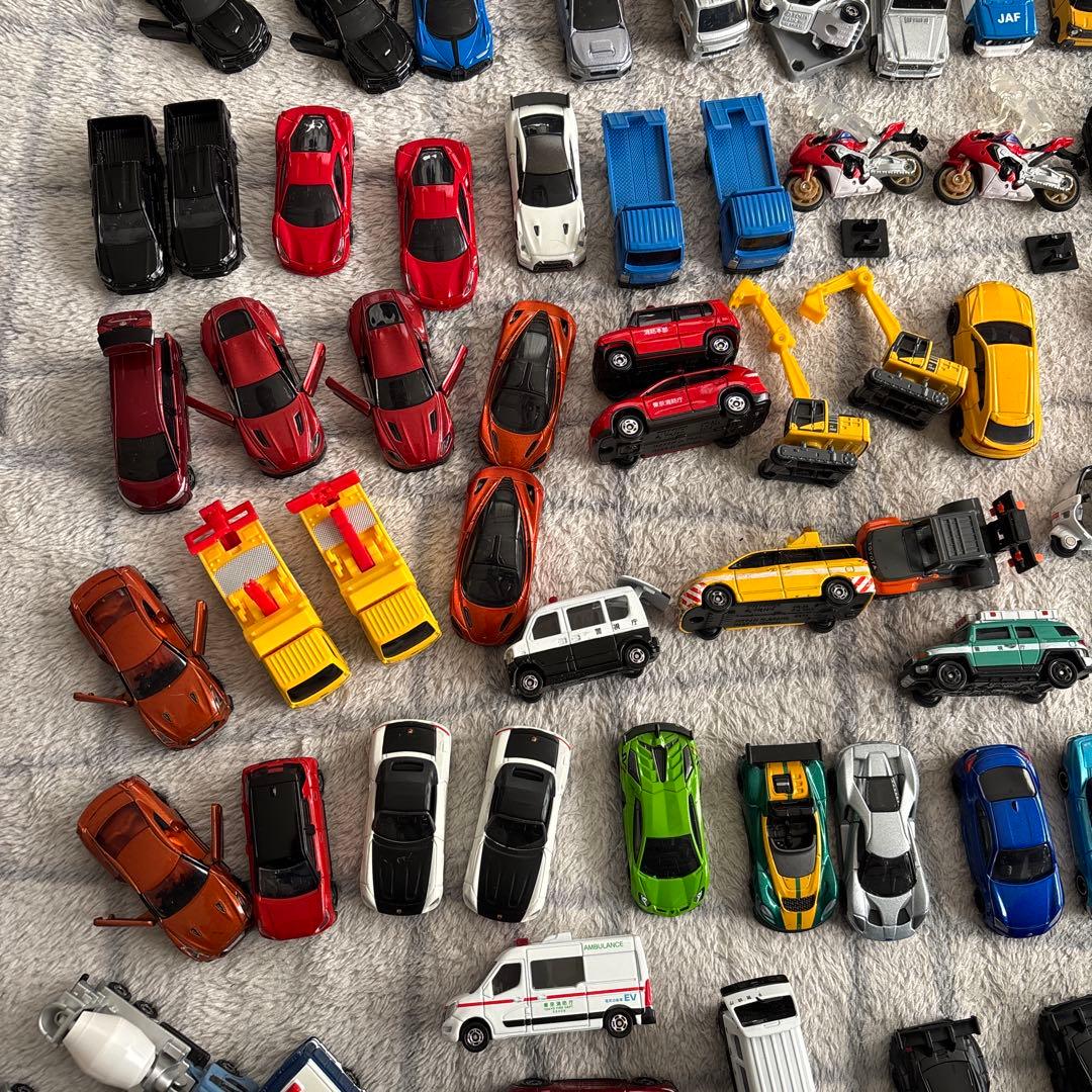 トミカ　　約200台