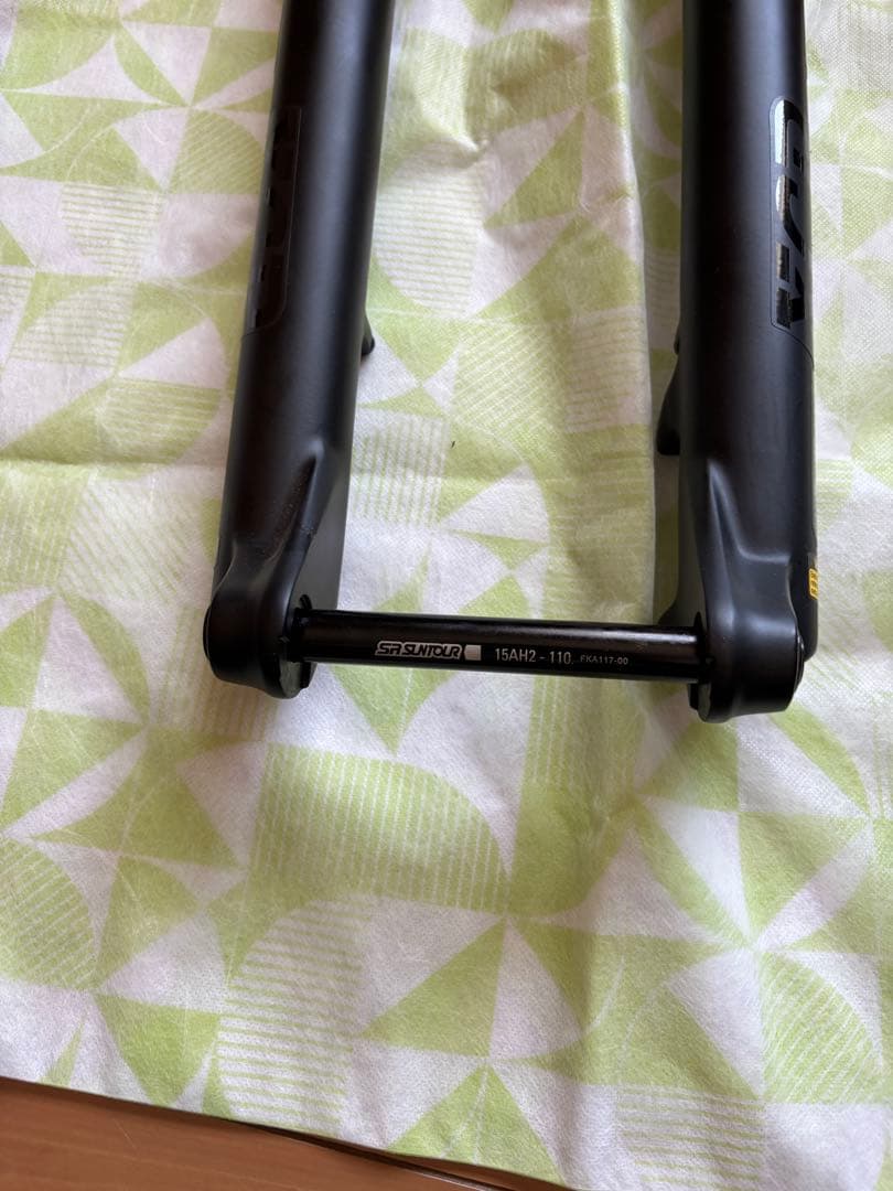 SR SUNTOUR XCR 29インチサスペンションフォーク