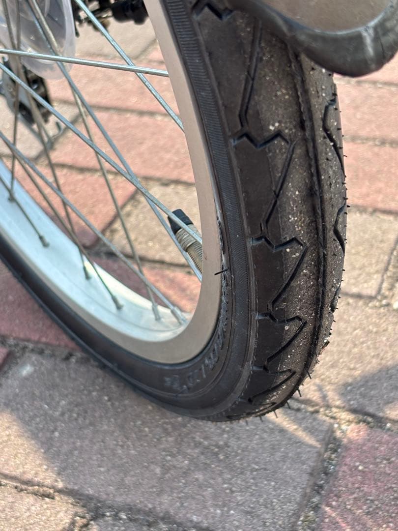 新品タイヤに6段変速機付・折り畳みミニベロ(20㌅)お引取りでも、配達も可能]