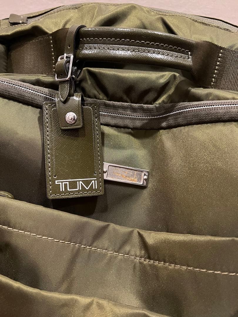 【値下】トゥミ TUMI グリーン キャリー機能付きバックパック