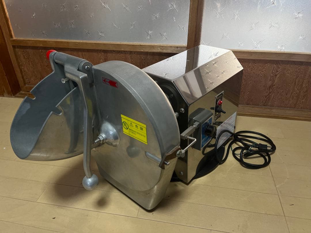 大道　オオミチ　業務用野菜スライサーOMV-300D 100v 4種刃付き動作品