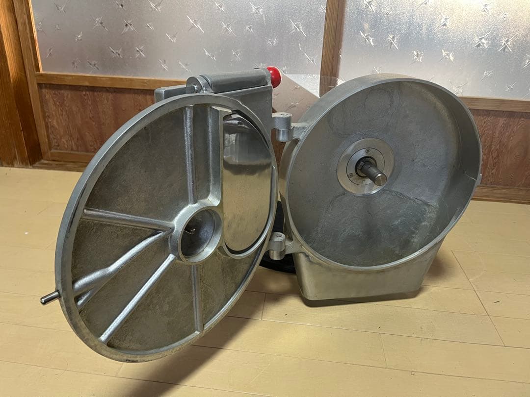 大道　オオミチ　業務用野菜スライサーOMV-300D 100v 4種刃付き動作品