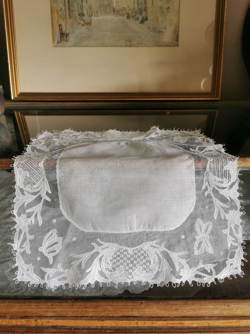 アンティーク キャリックマクロスレース バタフライと花 チュール ハンカチクロス