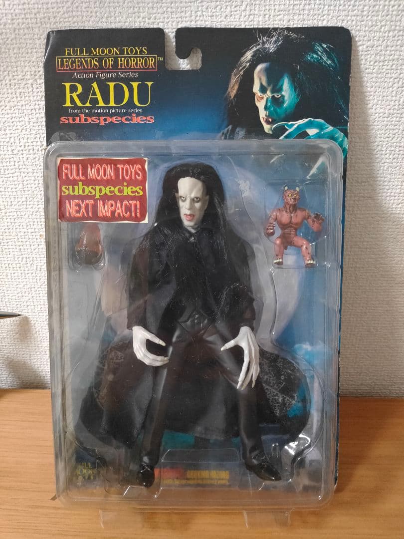 まとめて　マーズ・アタック、ジョジョ、ゴジラ、その他 合計 16個　送料着払い