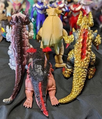ウルトラマンティガ＆登場怪獣・宇宙人（バンダイ）ソフビフィギュア34体セット