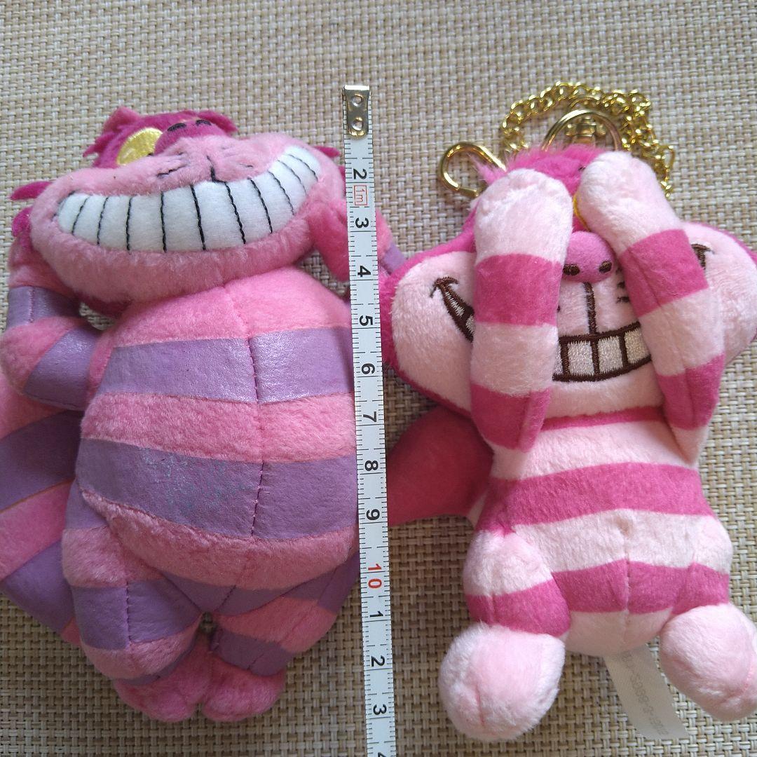 ディズニー不思議の国のアリス　チシャ猫ぬいぐるみバッジキーチェーン