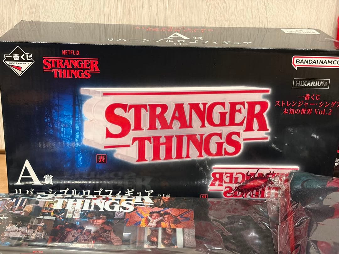 ストレンジャーシングス ロゴフィギュア ブランケット　トートバッグ　手袋