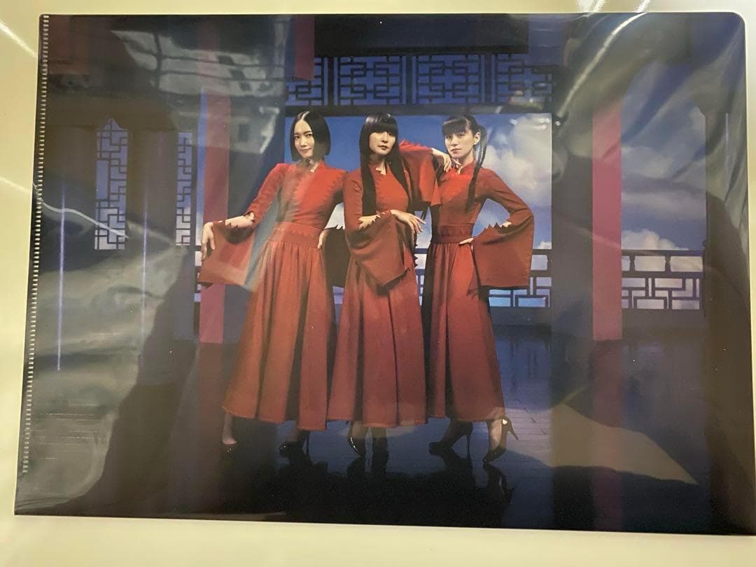 【大人気商品‼︎】Perfume A4 クリアファイル 【おまけ付】早いもの勝ち