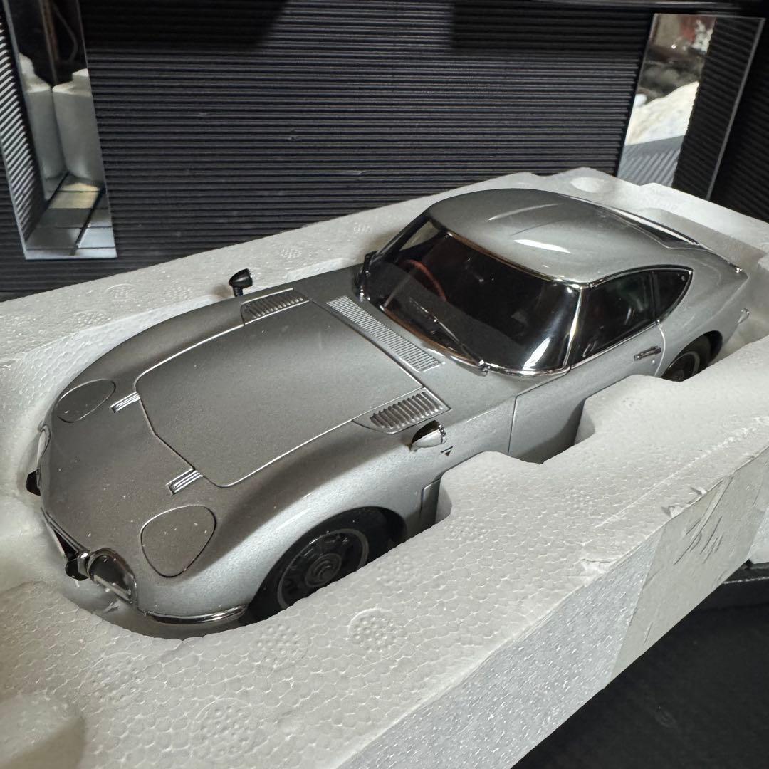 絶版未展示品 オートアート 1/18 トヨタ 2000 GT クーペ シルバー