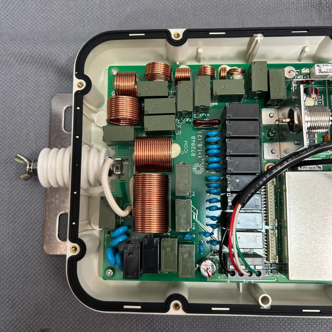 ICOM HF+50MHzオートマチックアンテナチューナーAH-4