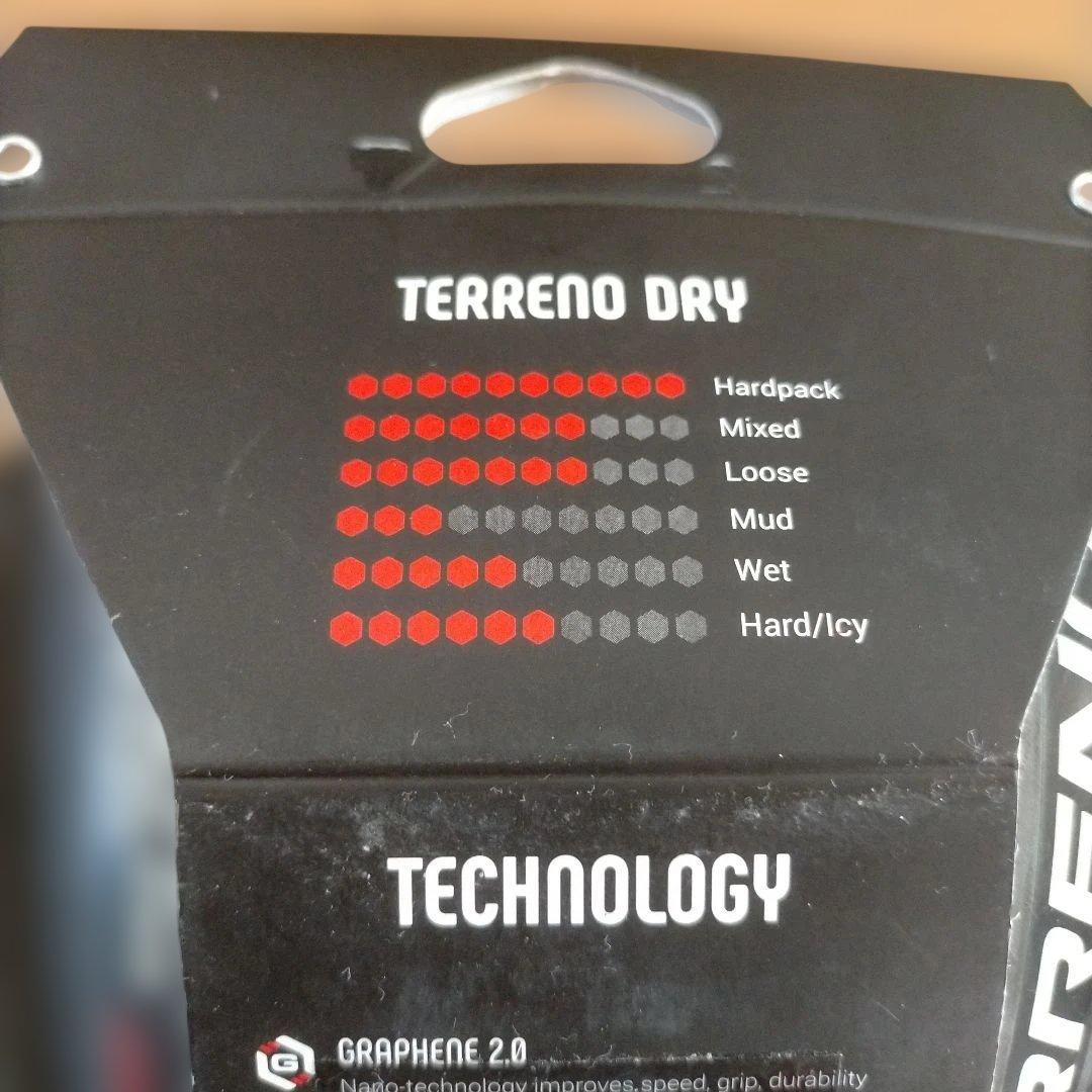 Vittoria TERRENO DRY GRAVEL(700×47c)【新品】