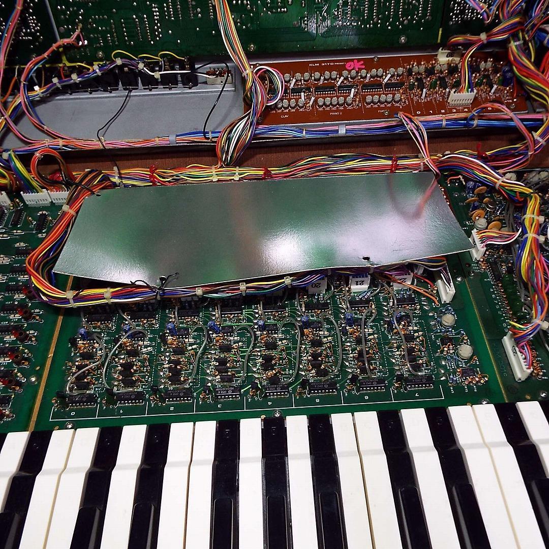 超貴重_美品_電源入らず_KORG TRIDENT 純正アルミフライトケース付