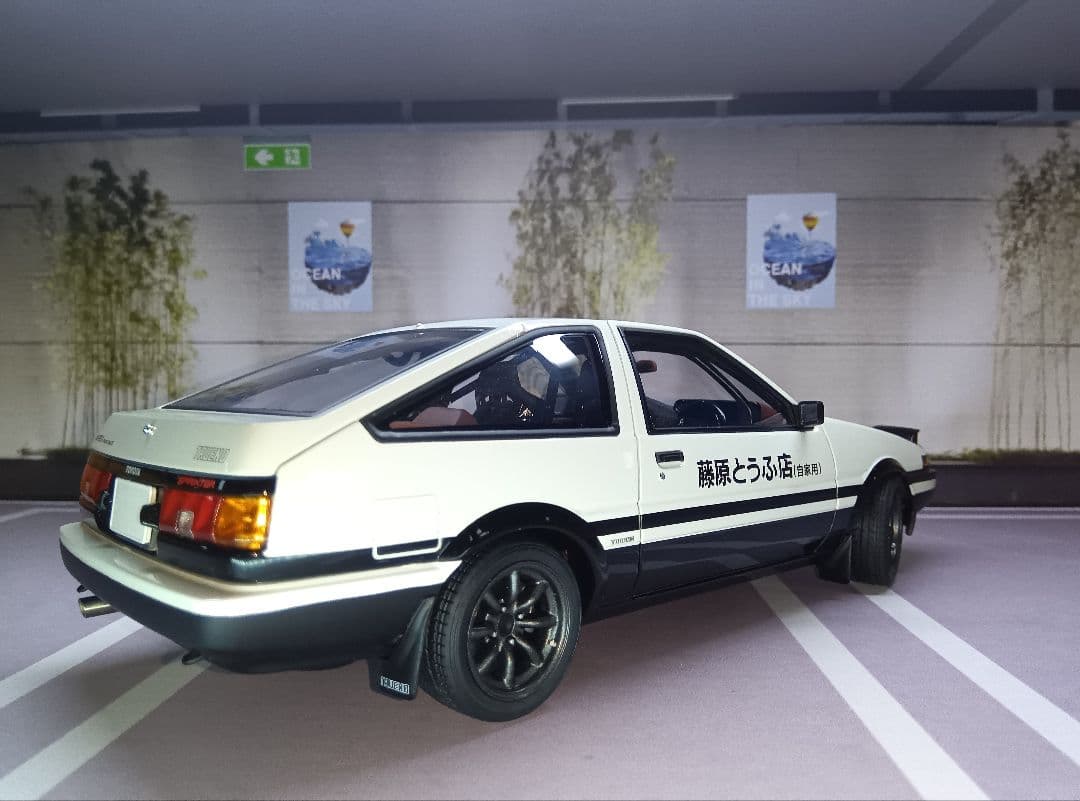 オートアート 1/18 トレノ 頭文字D(AE86) Final