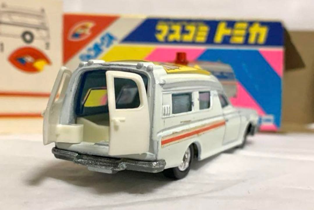 マスコミトミカ ジャンボーグA トヨタ　クラウン救急車