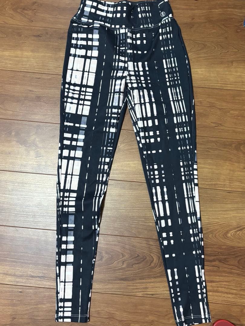 こみにゃんさま専用【LITHEE（リジー）】チェックプリントレギンス　M-L