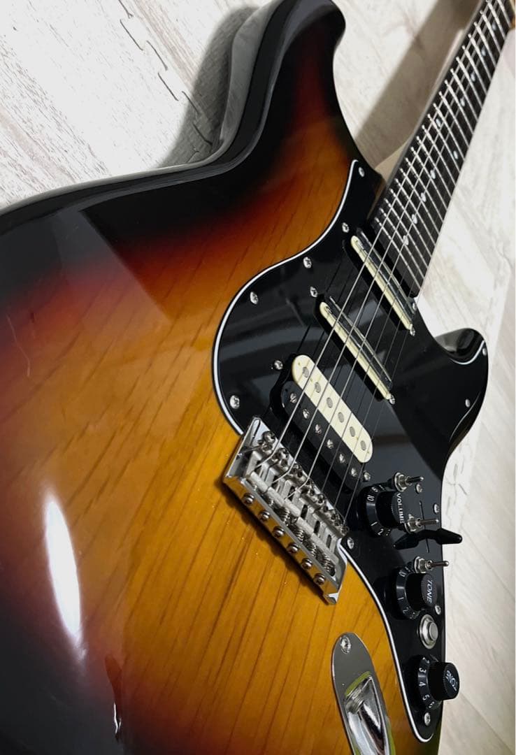 ストラトキャスタータイプ　コンポーネント　ギター