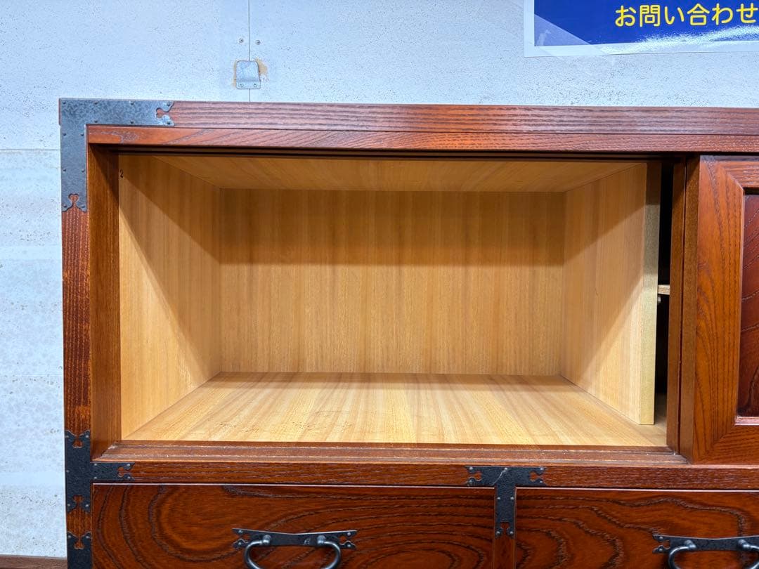 高級　和タンス　欅（ケヤキ）　漆塗り　桐箪笥　三段重ね　伝統工芸