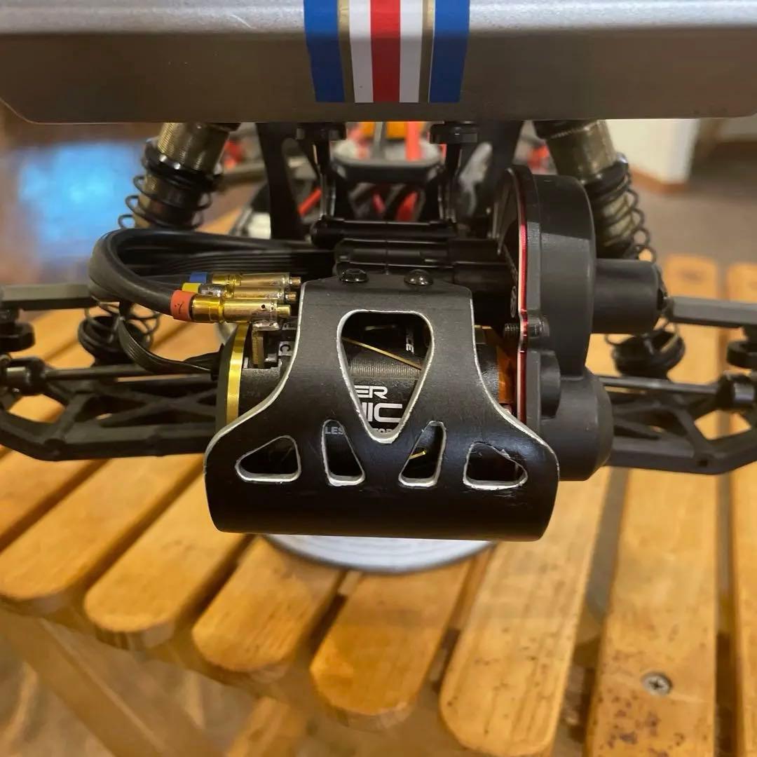 ズッタくんさん専用京商RB6 YAIBAレーシングパーツ、新品シャーシ＋シャーシ