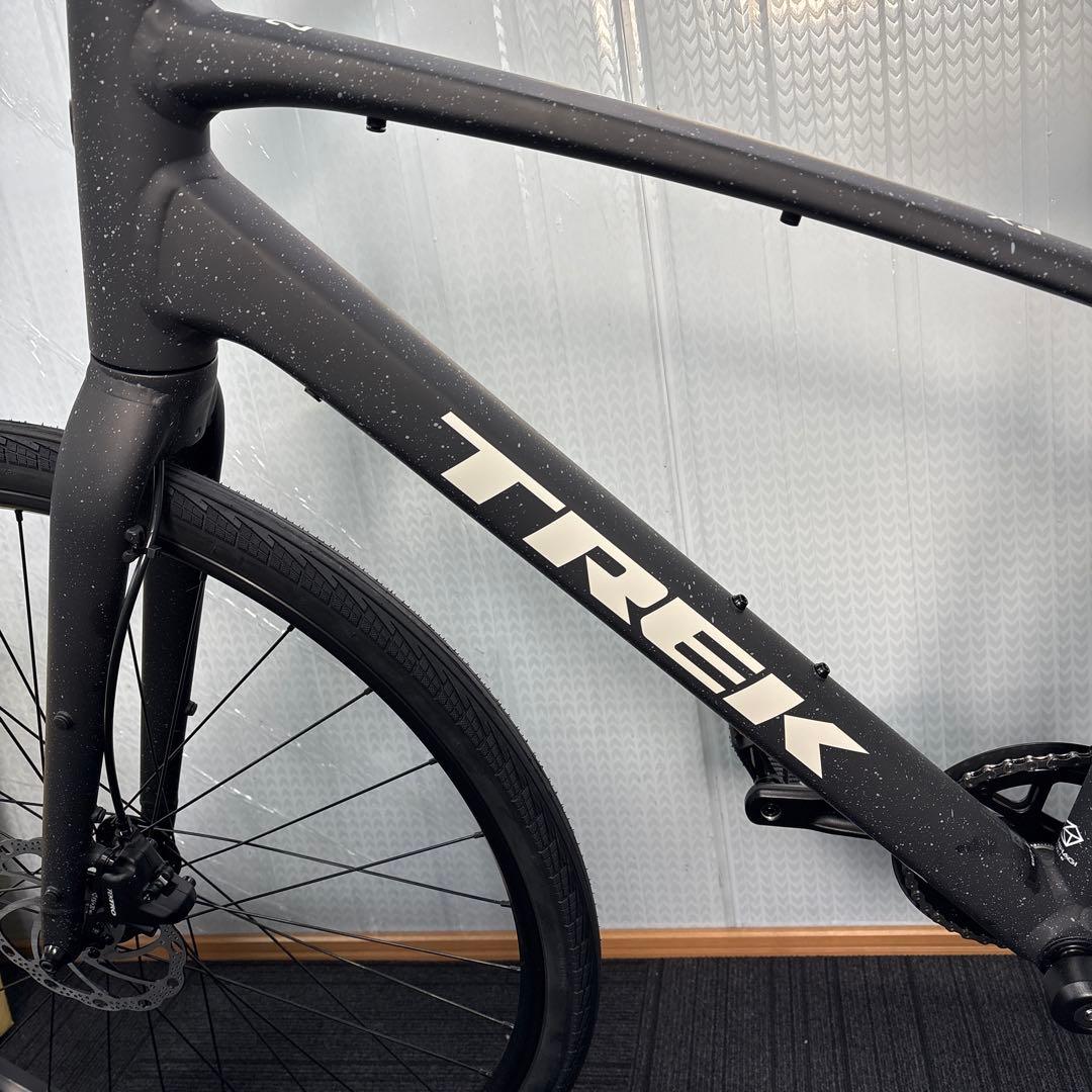 TREK クロスバイク マットブラック FX2新車。1月末迄出品！