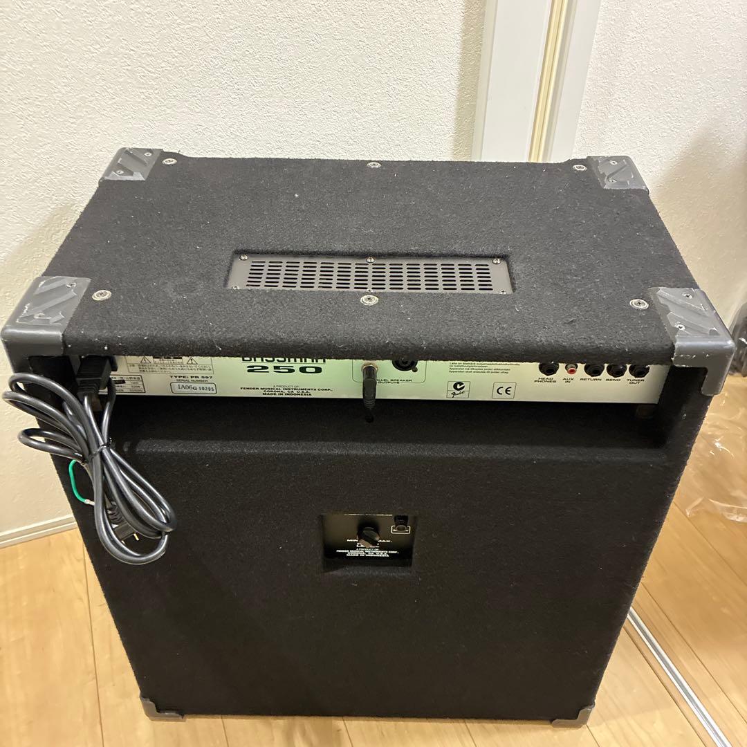 希少　フェンダー Fender USA ベースアンプ BASSMAN 250