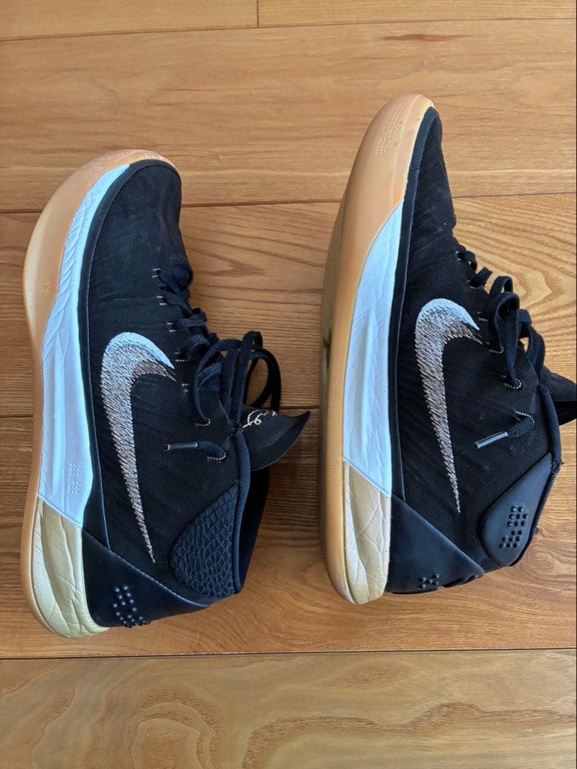 Nike Kobe シューズ ブラック/ゴールド