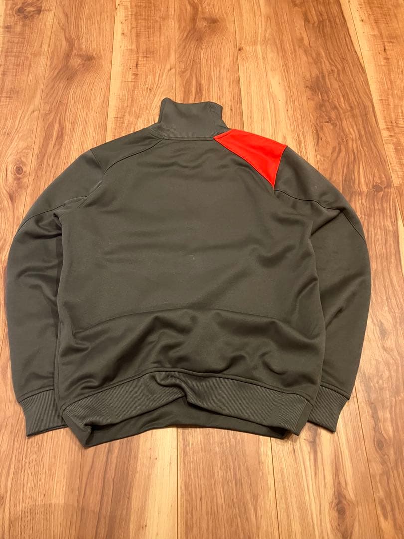 リバプールFC Warrior製 ガルーダロゴ トレーニングトップ