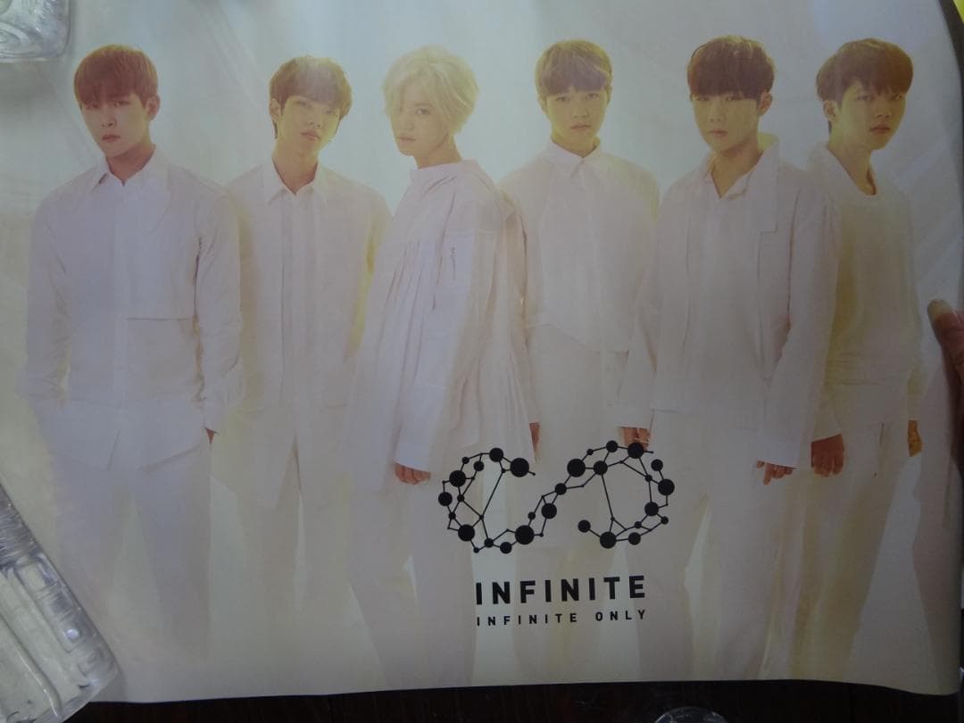 アーティスト・CD・DV関連ポスター２００本　　入手困難非売品B2サイズポスター