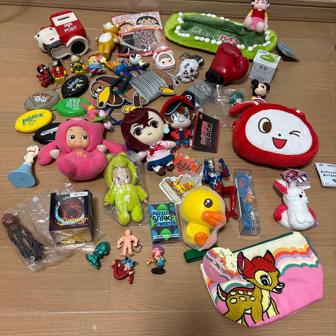 プラモデル　フィギュア　ぬいぐるみ　キーホルダーなどまとめ