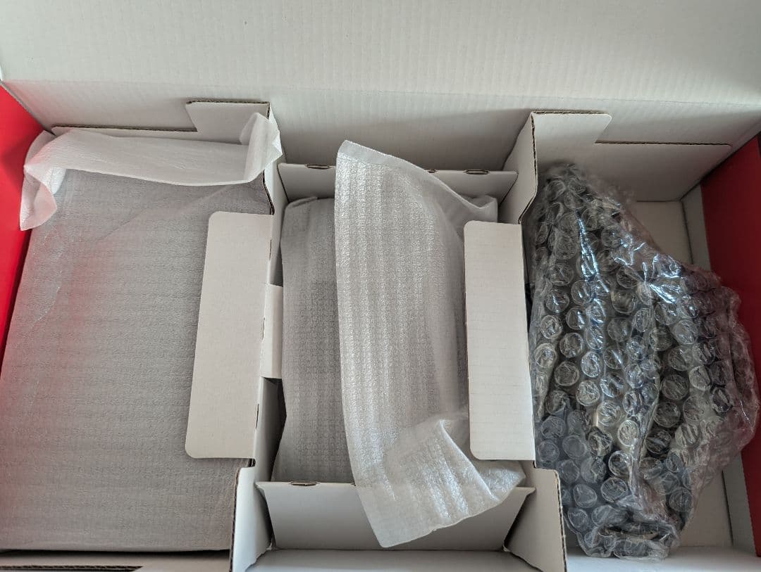 Nintendo Switch 本体セット（ネオンブルー／ネオンレッド）