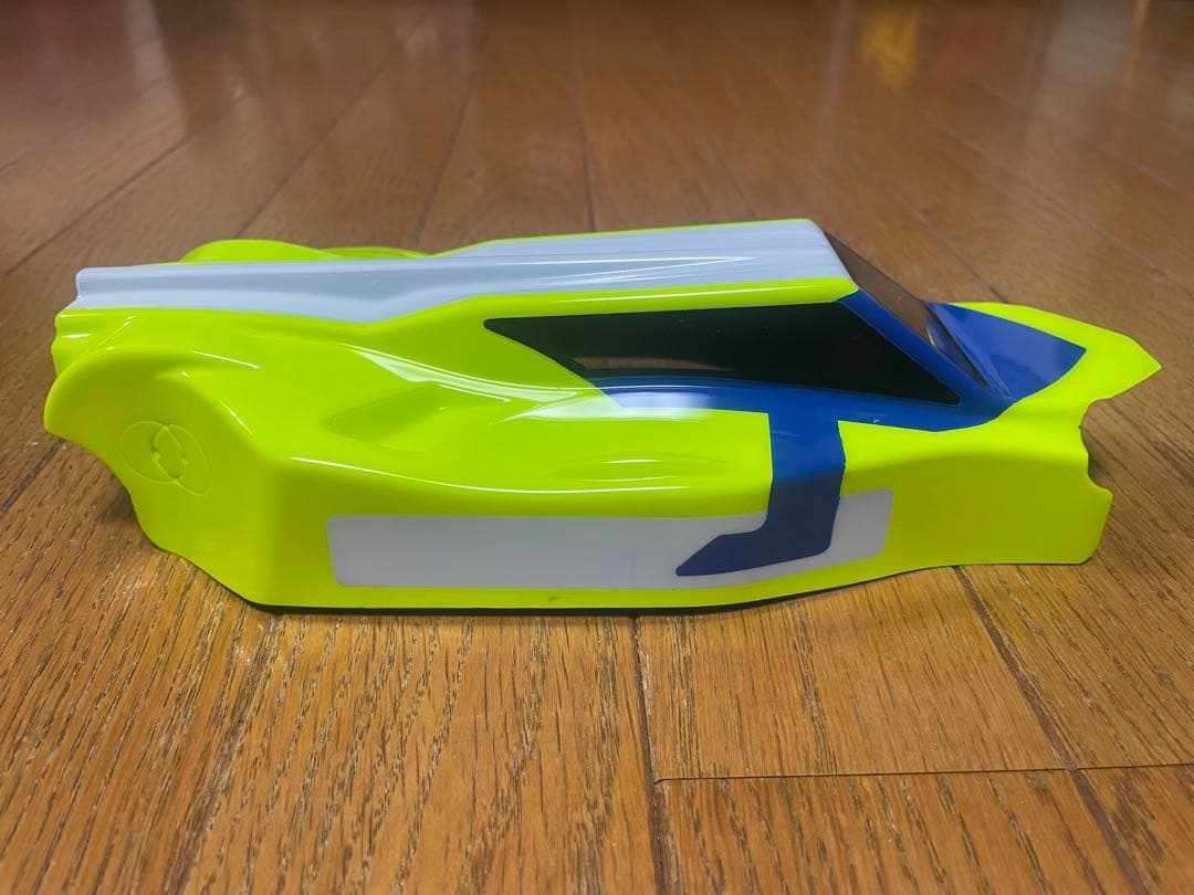 ヨコモ　SO 塗装済スペアボディ