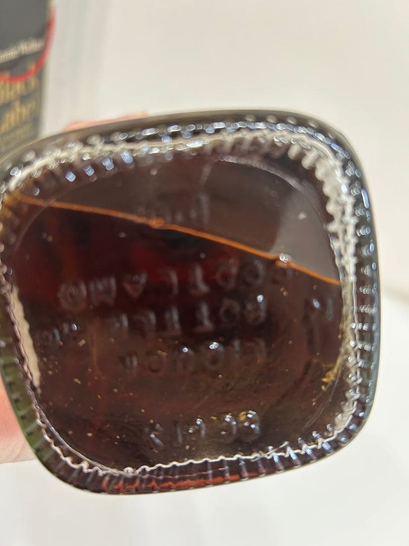 ジョニーウォーカー ブラックラベル 金キャップ　未開封品