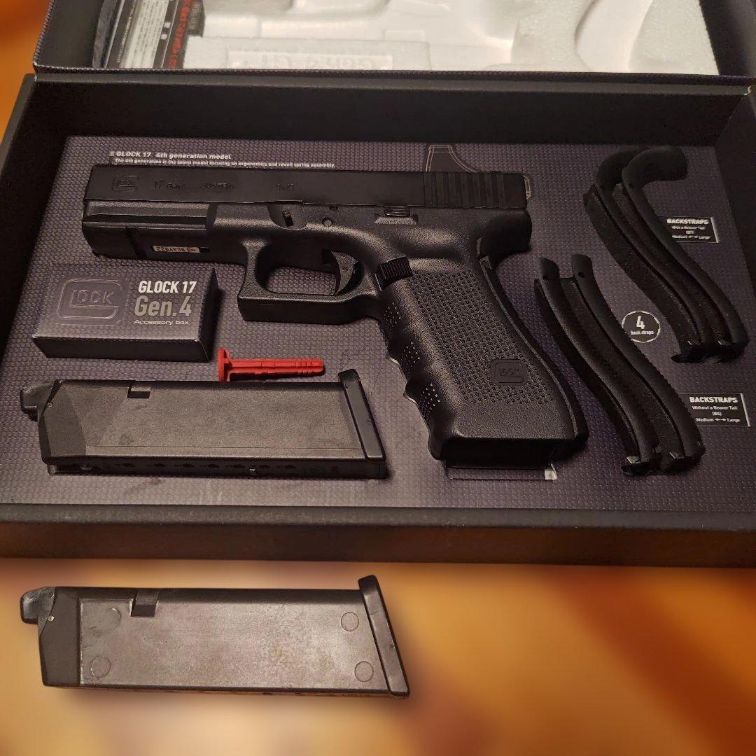 東京マルイ　GLOCK 17 Gen.4 ガスブローバック　予備マガジン１本