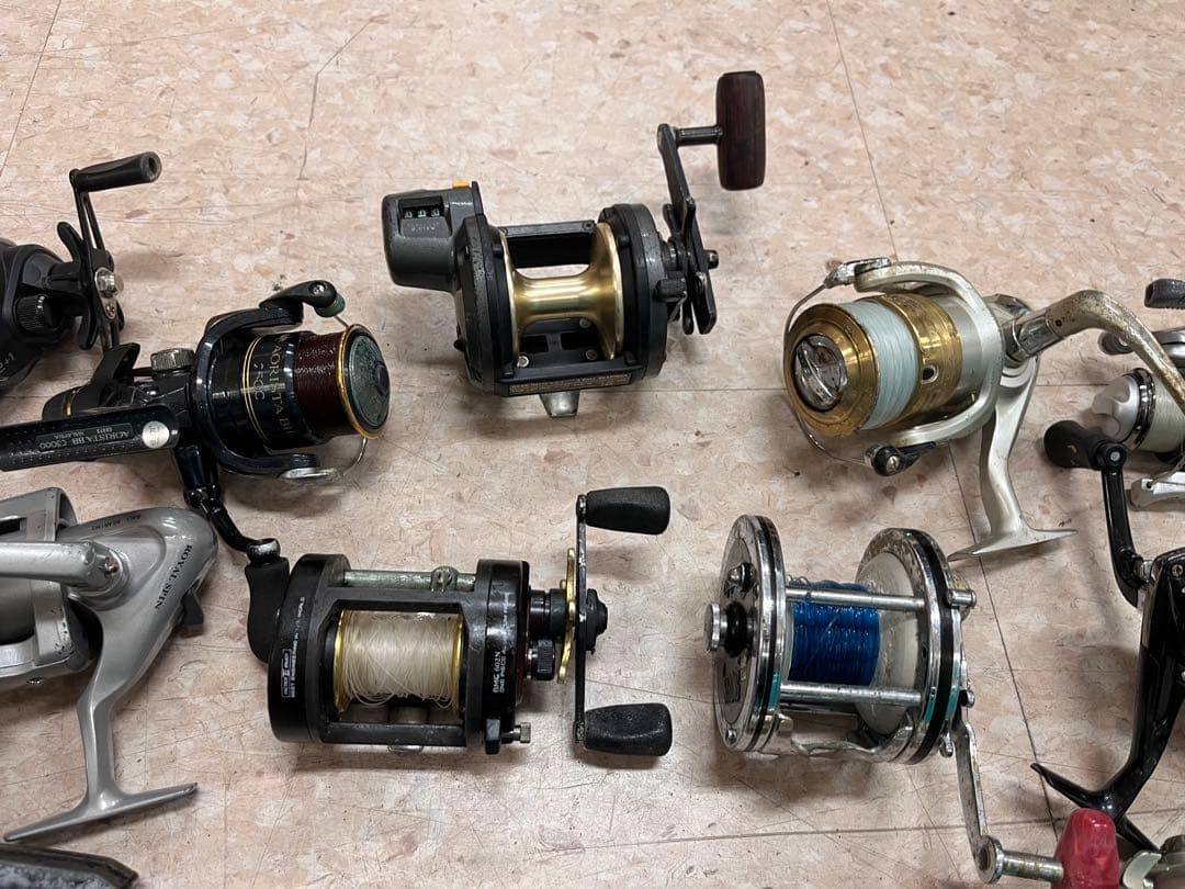 16個ジャンクリール　SHIMANO DAIWA などまとめ売り