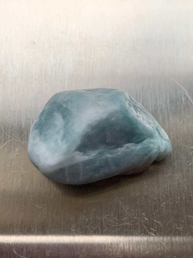 宝石質　糸魚川入りコン沢青翡翠　海石　原石　青ひすい　水石　根付　国産鉱物標本