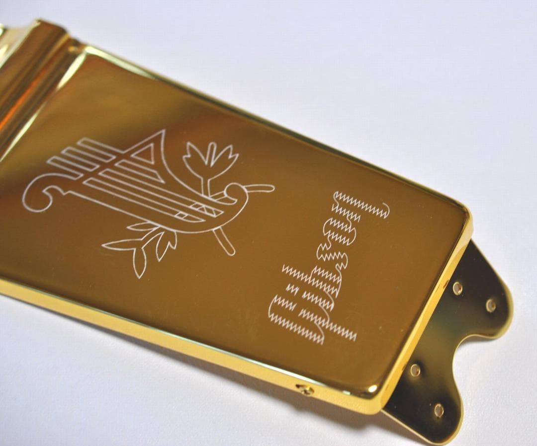 Gibson Maestro Vibrola ロング・レプリカ ゴールド