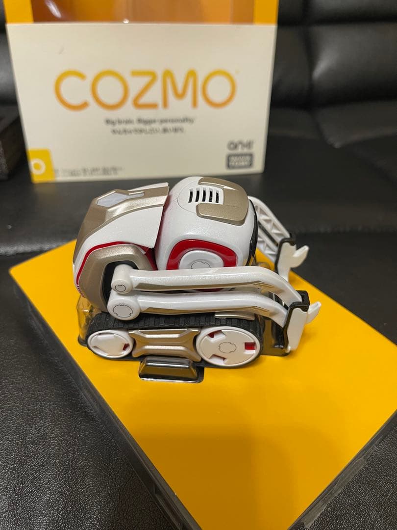 Cozmo ロボット型おもちゃ ホワイト/レッド