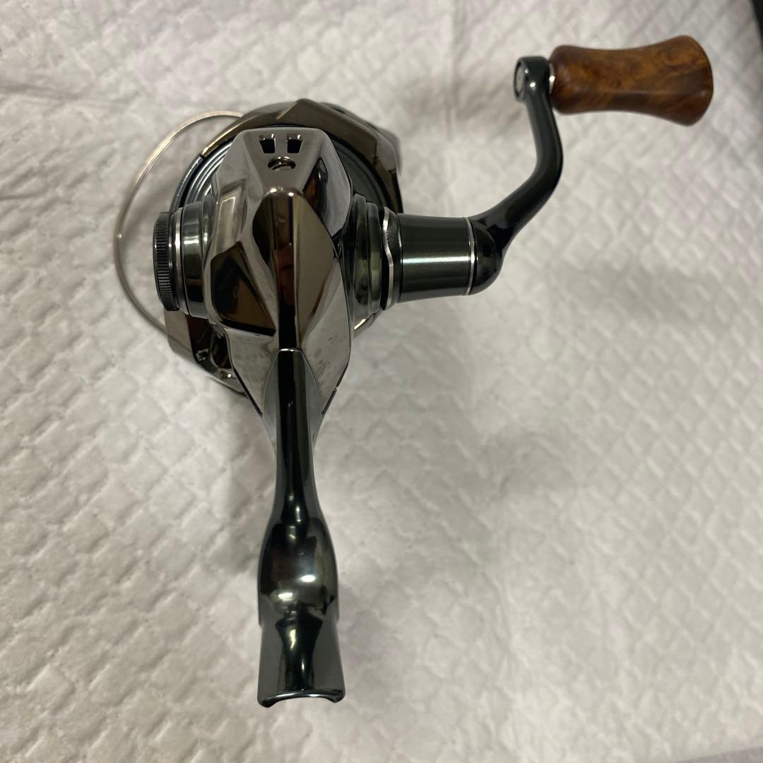 シマノ　 22ステラ　C2000SHG 花梨ノブ　純正ノブ付き