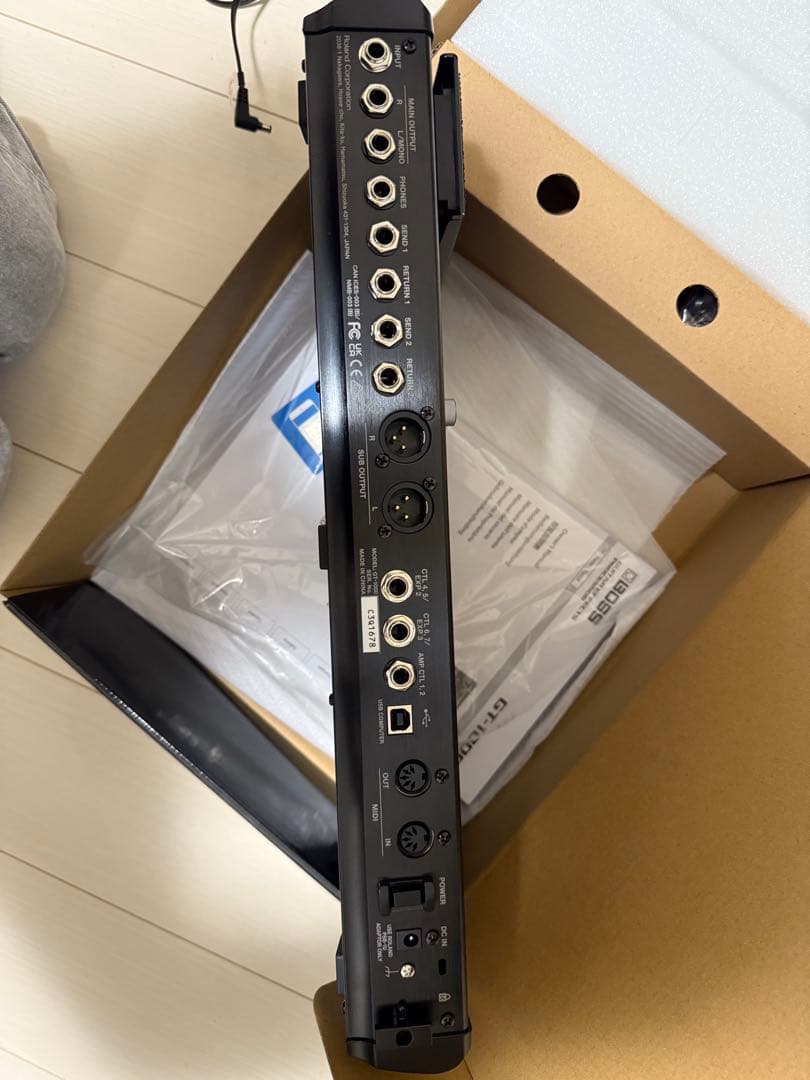 日曜限定価格 BOSS GT-1000 ギターエフェクター 本体