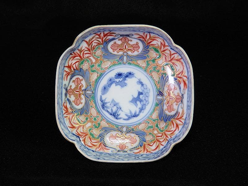大聖寺伊万里　金襴手　松竹梅に草花紋の図　四方角皿 ５枚　C688AS-fbbi