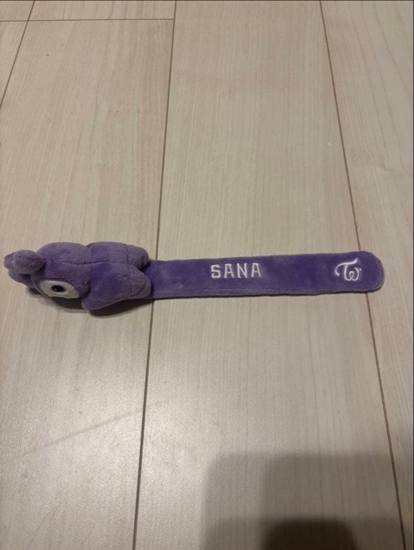 TWICE サナ サブリー ぱっちん バンド ぬいぐるみ グッズ