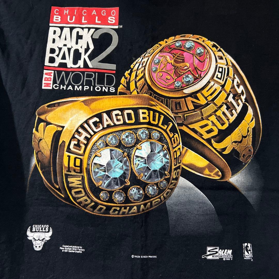 NBA Chicago Bulls シカゴ・ブルズ Tシャツ　未使用品❗️
